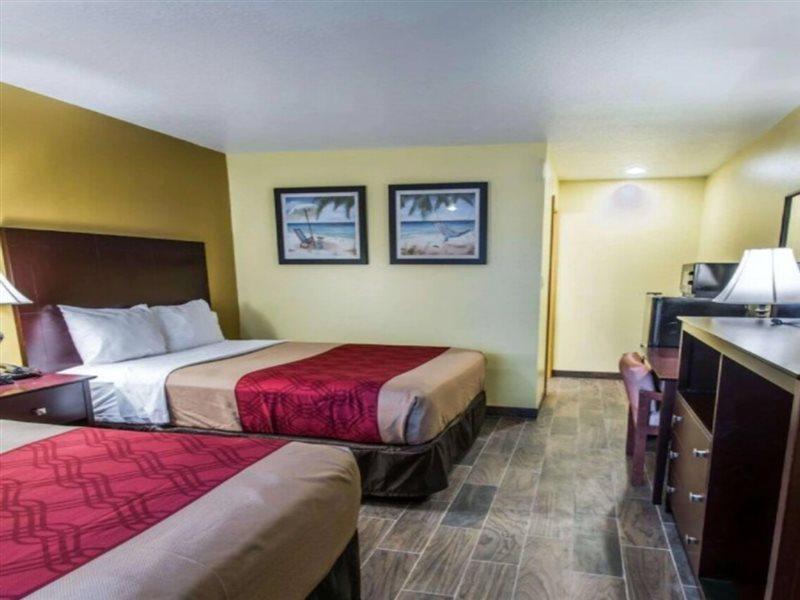 Econo Lodge Cocoa Beach - Near The Port Exteriör bild