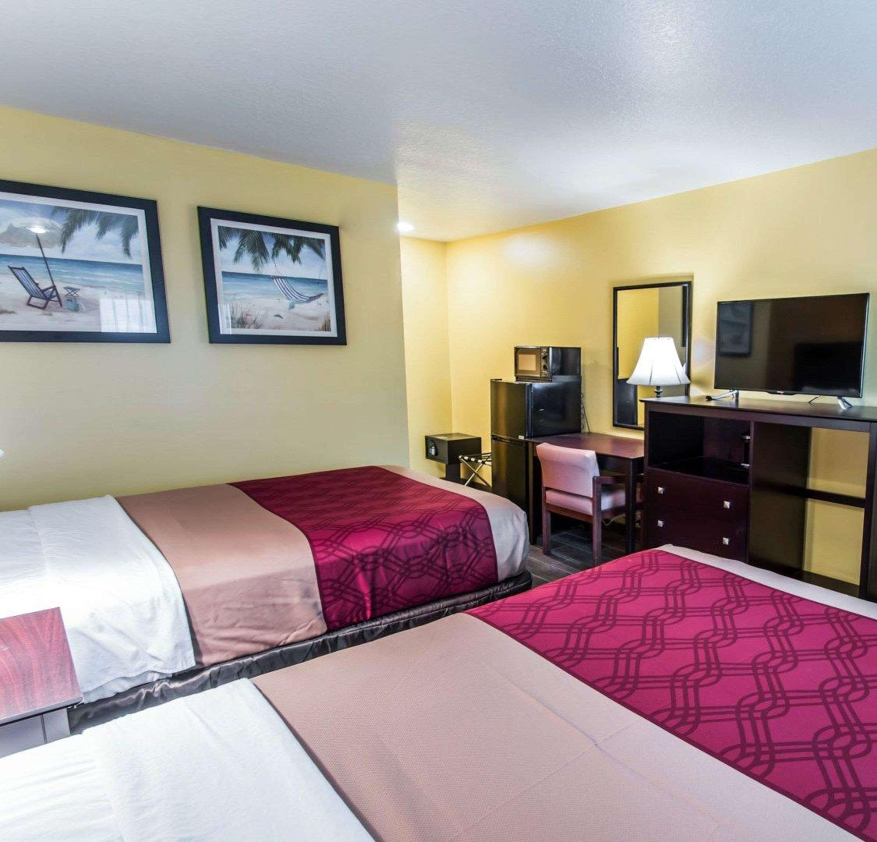 Econo Lodge Cocoa Beach - Near The Port Exteriör bild