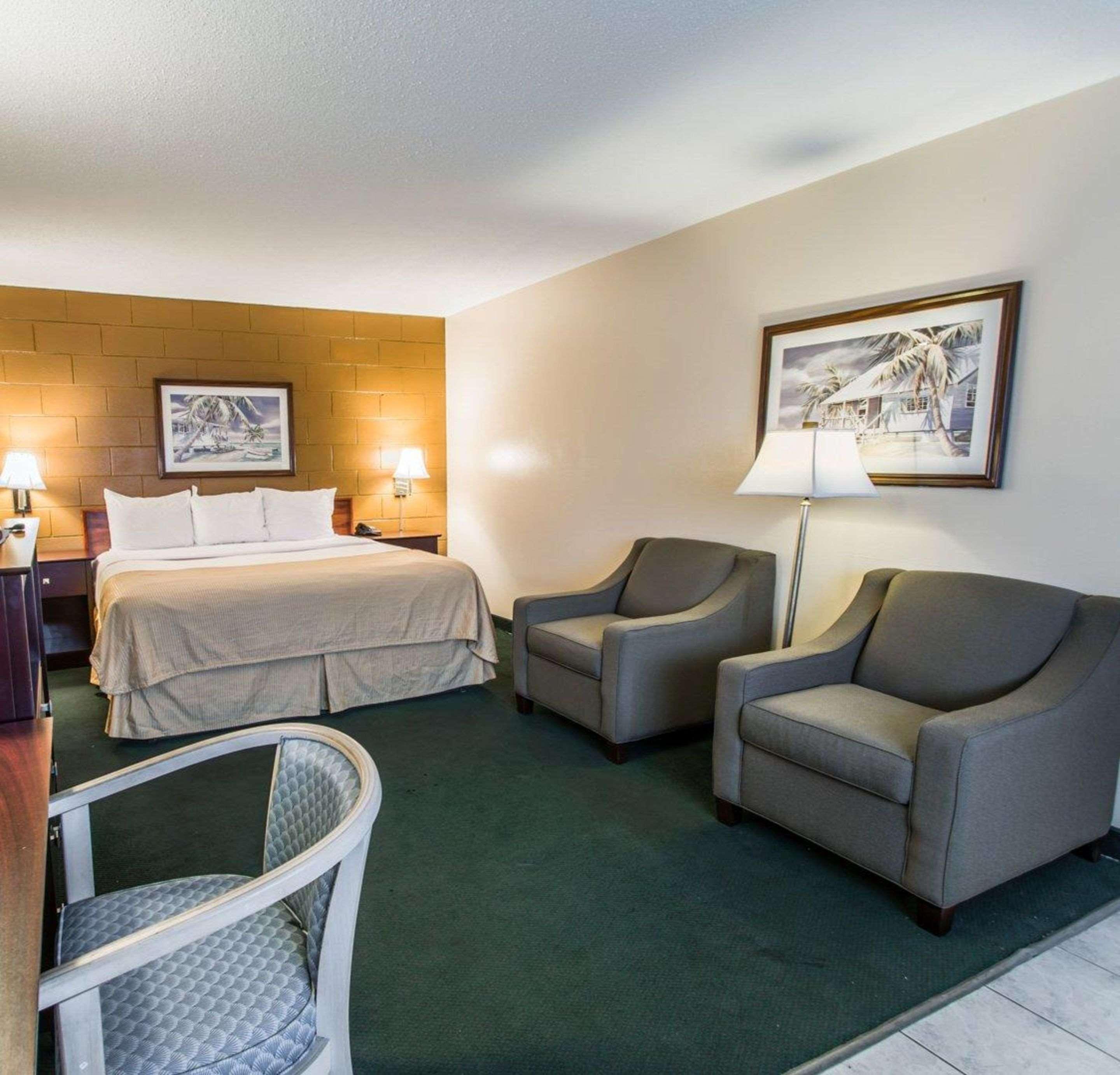 Econo Lodge Cocoa Beach - Near The Port Exteriör bild