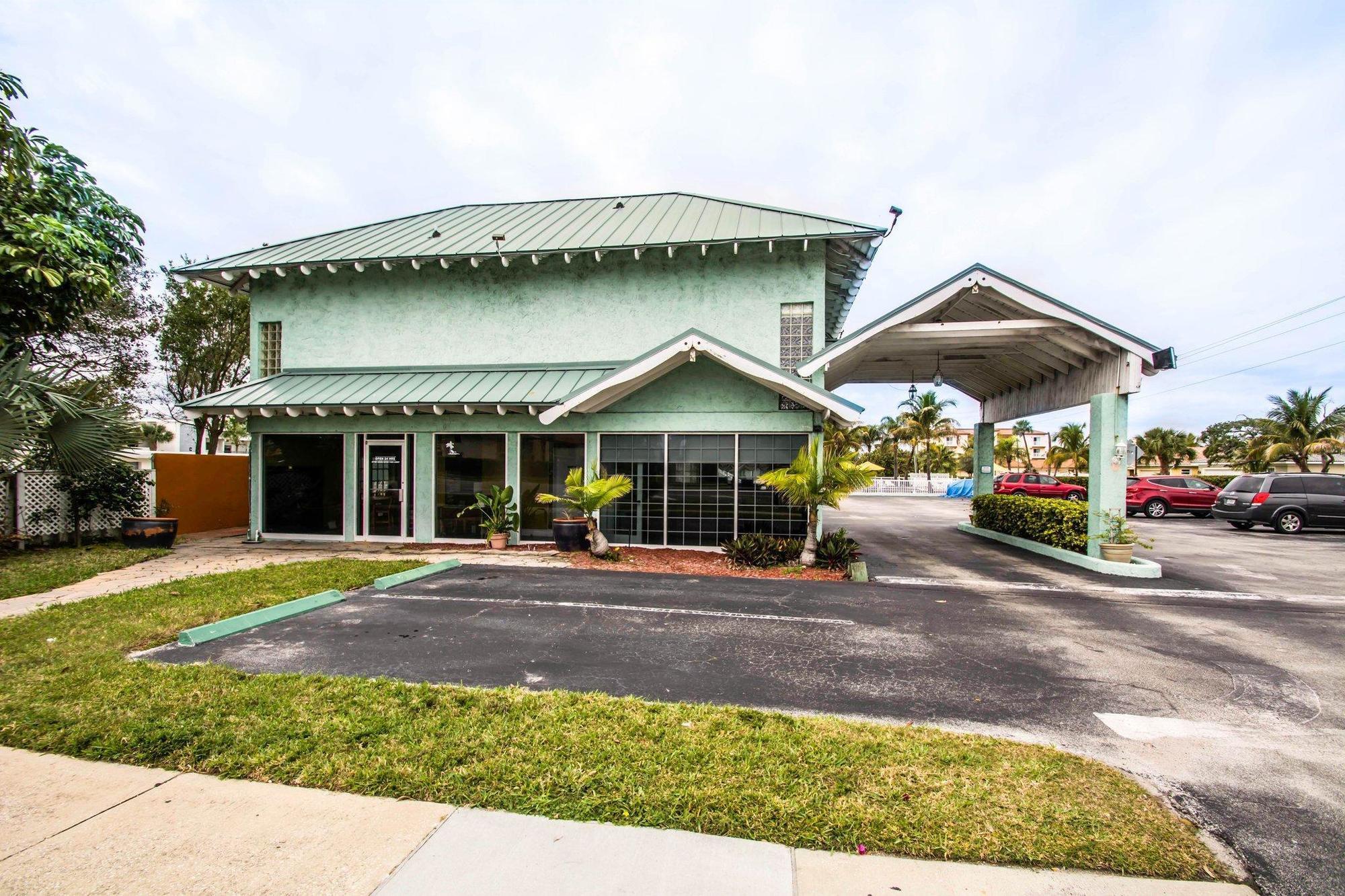 Econo Lodge Cocoa Beach - Near The Port Exteriör bild