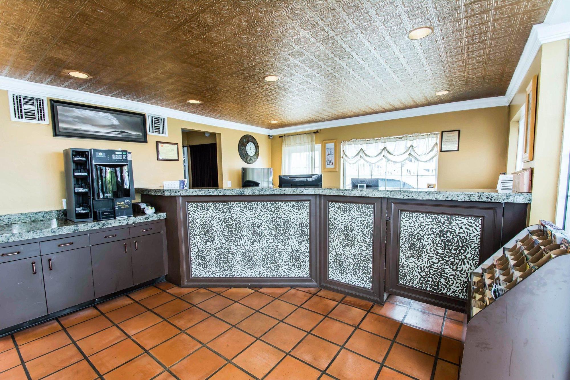 Econo Lodge Cocoa Beach - Near The Port Exteriör bild