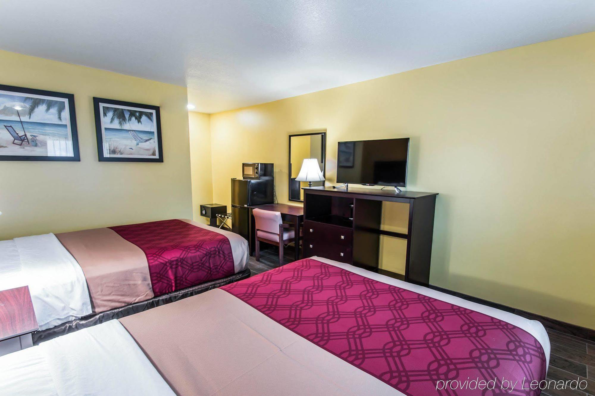 Econo Lodge Cocoa Beach - Near The Port Exteriör bild