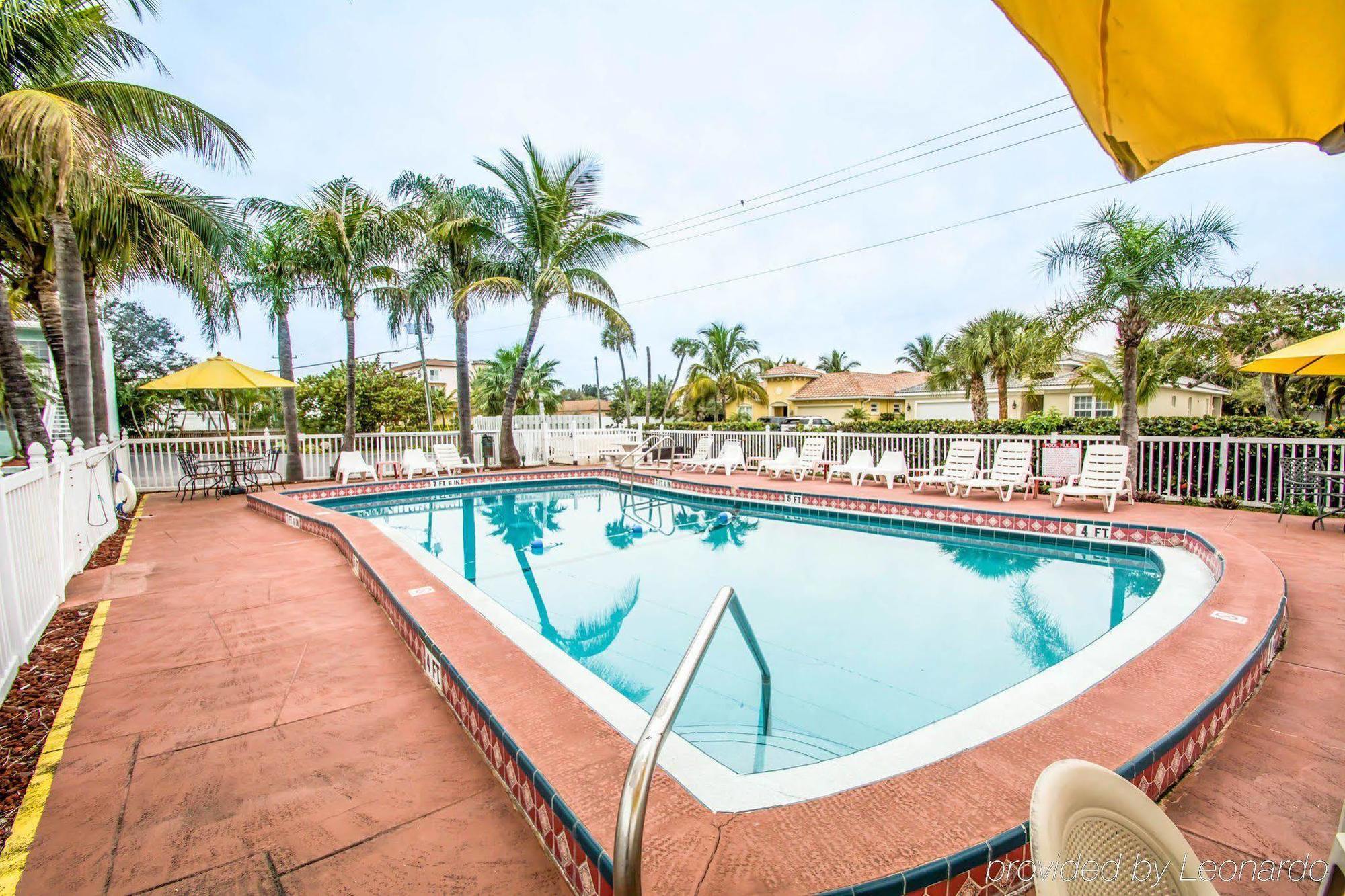 Econo Lodge Cocoa Beach - Near The Port Exteriör bild