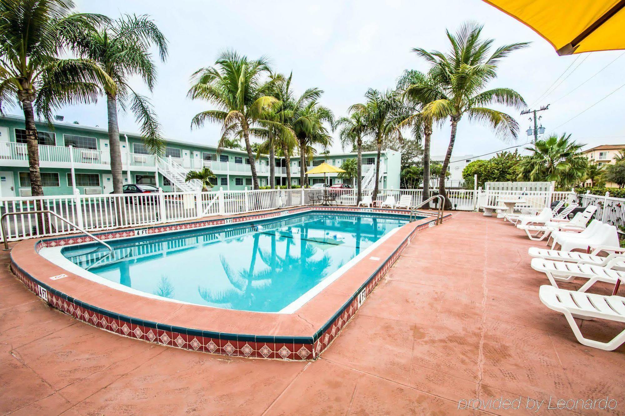 Econo Lodge Cocoa Beach - Near The Port Exteriör bild